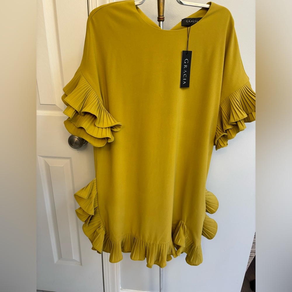 Gracia size small gold/mustard dress, newer worn